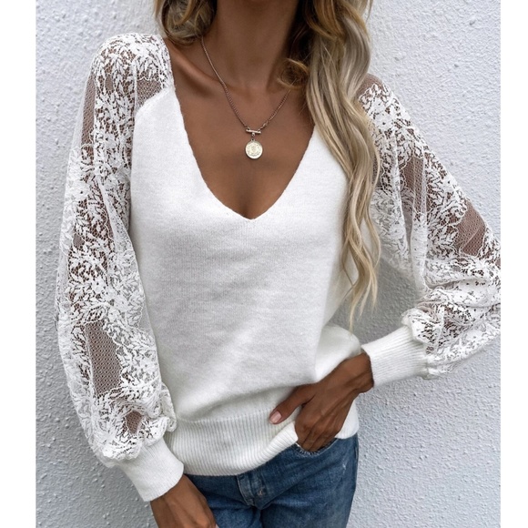 Rouge! Sweaters - Lace Bishop Sleeves V-Neck Off White Knit Sweater
